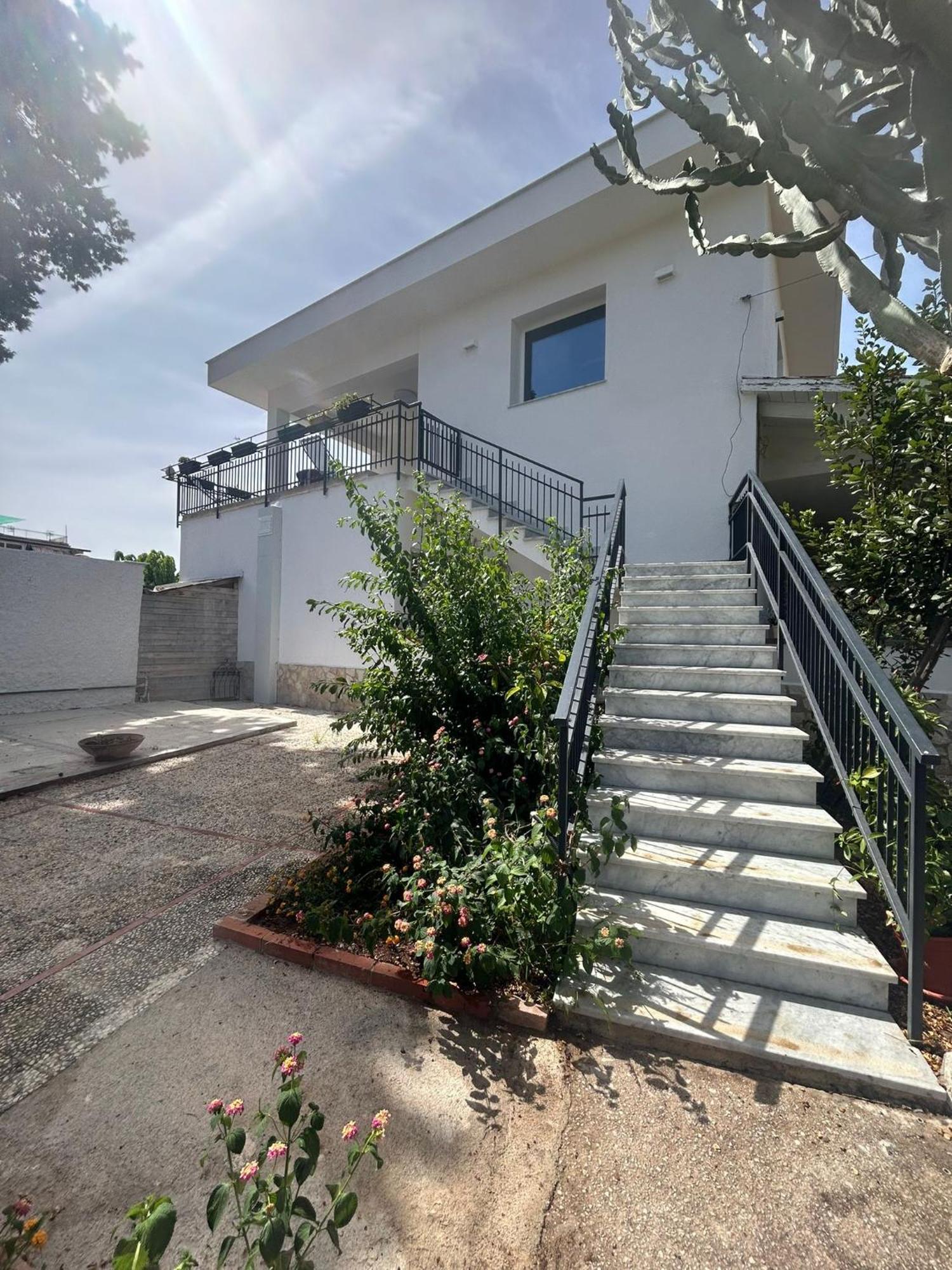 Mondello Felix - Appartamenti In Villa A 600M Dal Mare Exteriör bild
