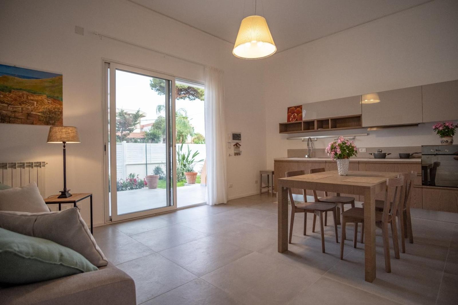 Mondello Felix - Appartamenti In Villa A 600M Dal Mare Exteriör bild